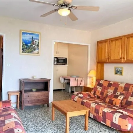Studio Cabine, Piscine, Tennis, Parking, Proche Plage Et Commerces - Fr-1-251-481 * Le Lavandou